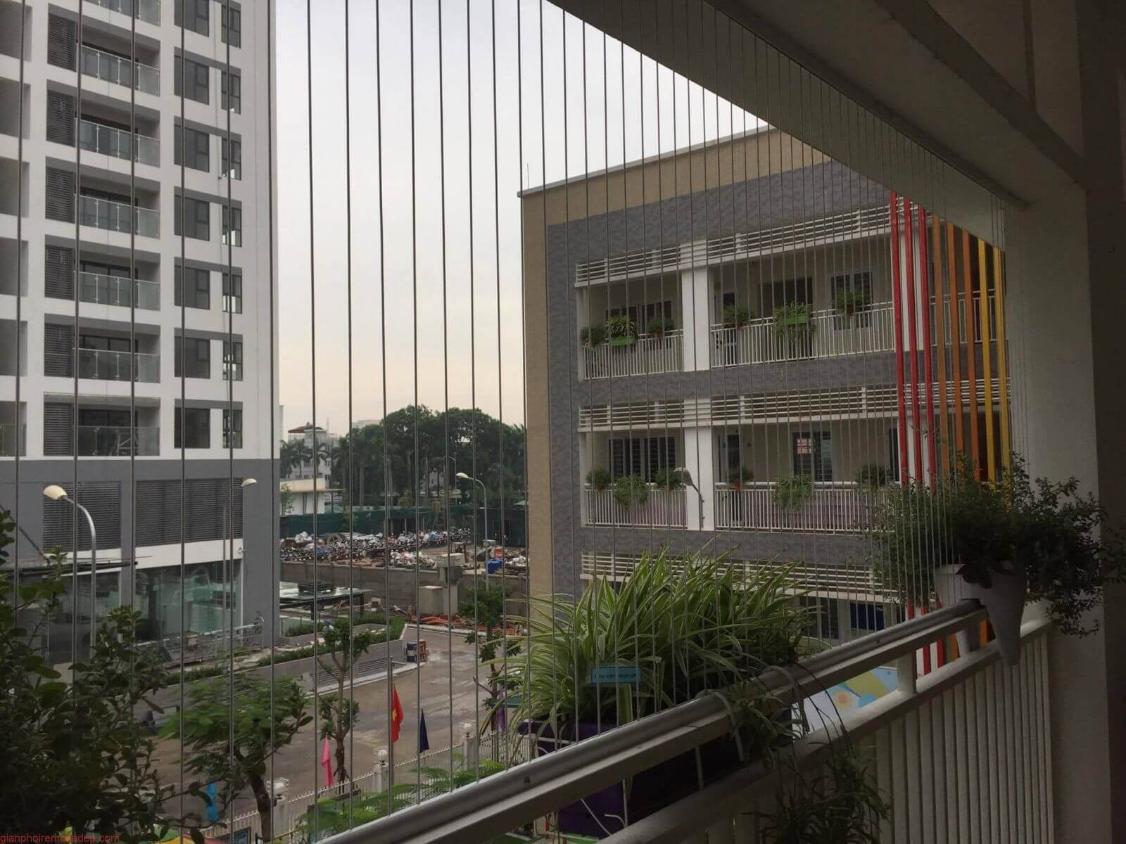 Lưới ban công lắp đặt tại trường học - Cáp Hòa Phát