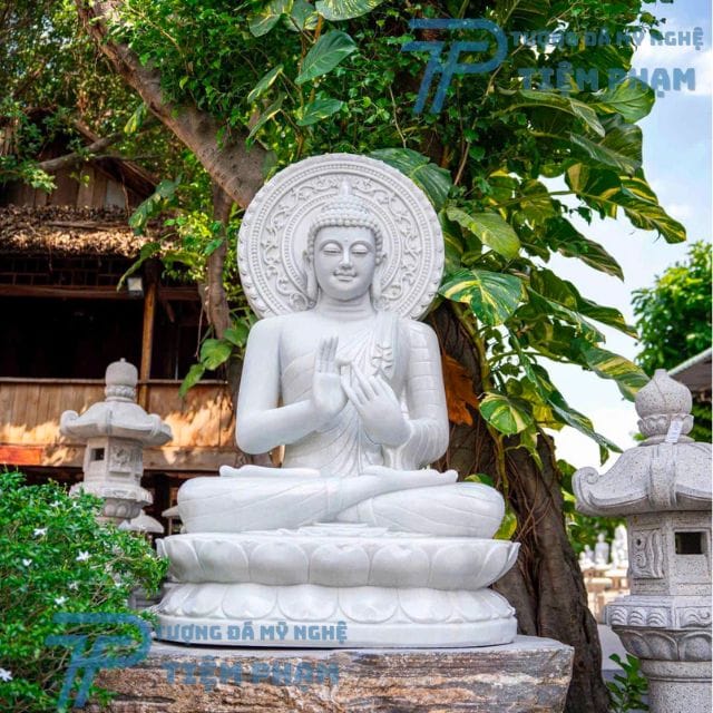 Tượng phật thích ca bằng đá