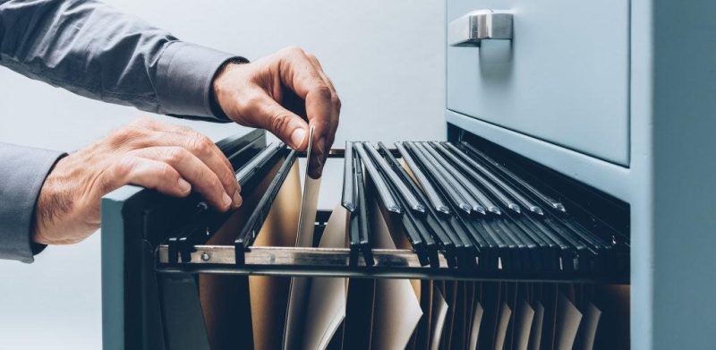 Tùy số lượng giấy tờ để chọn loại két sắt lưu trữ hồ sơ phù hợp